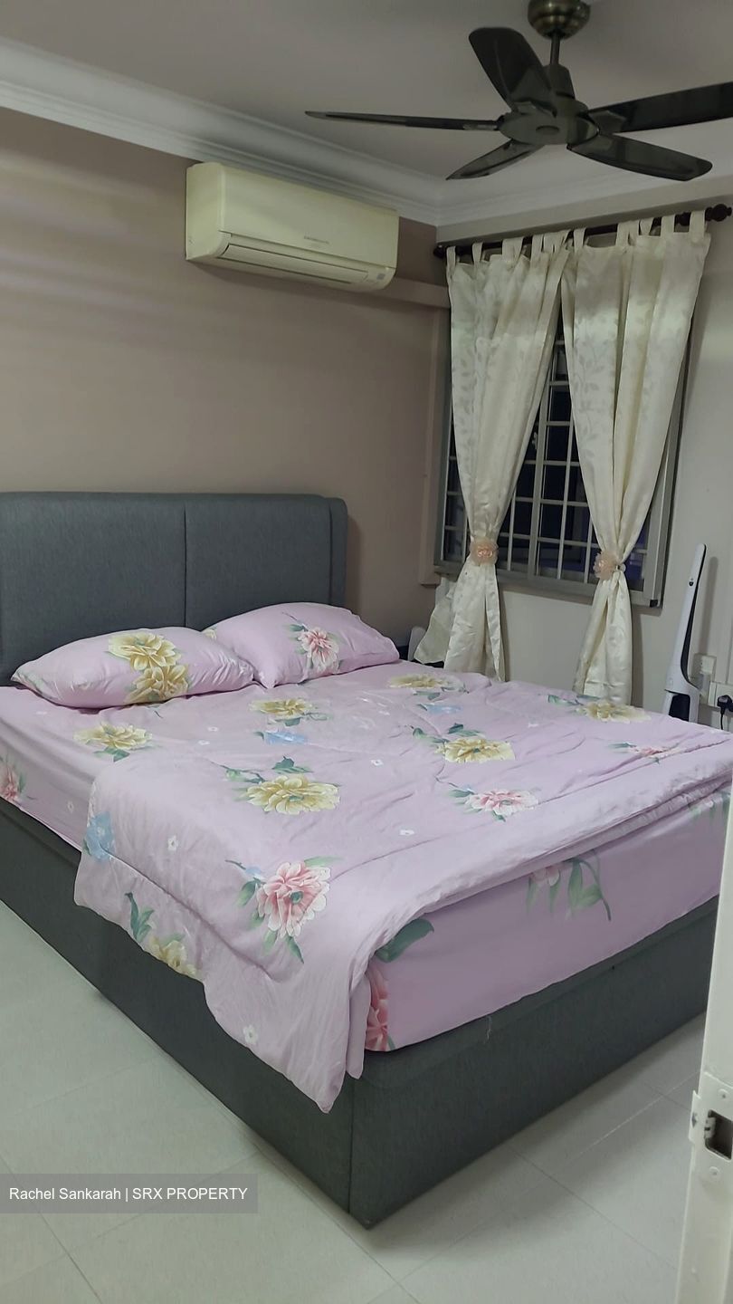 Blk 124 Yishun Street 11 (Yishun), HDB Executive #520784641